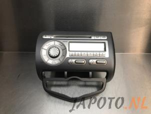 Używane Radioodtwarzacz CD Honda Jazz (GD/GE2/GE3) 1.4 i-Dsi Cena € 79,99 Procedura marży oferowane przez Japoto Parts B.V.