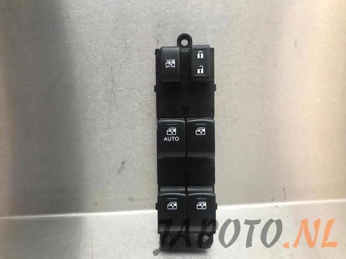 Usados Interruptor combinado de ventanillas Subaru Legacy Wagon (BR) 2.5 16V Precio € 78,70 Norma de margen ofrecido por Japoto Parts B.V.