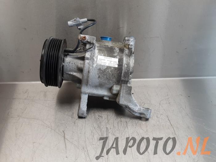 Usagé Compresseur de clim Subaru Legacy Wagon (BR) 2.5 16V Prix € 288,70 Règlement à la marge proposé par Japoto Parts B.V.