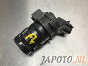 Used Rear screen washer pump Toyota RAV4 (A3) 2.2 D-CAT 16V 4x4 Price € 19,95 Margin scheme offered by Japoto Parts B.V.