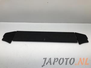 Usagé Plaque sol coffre Toyota RAV4 (A3) 2.2 D-CAT 16V 4x4 Prix € 39,95 Règlement à la marge proposé par Japoto Parts B.V.
