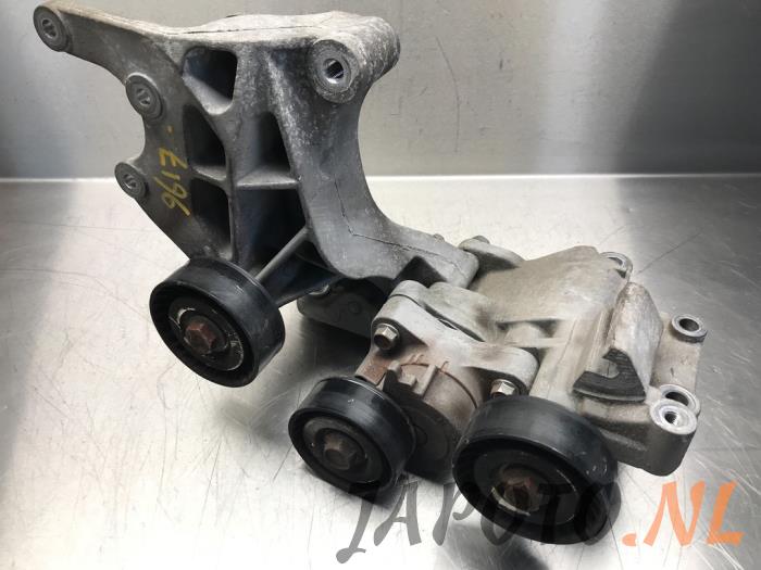 Usados Rodillo tensor correa múltiple Mitsubishi Lancer Sports Sedan (CY/CZ) 1.8 MIVEC 16V Precio € 52,45 Norma de margen ofrecido por Japoto Parts B.V.