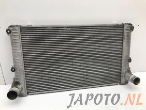Używane Chlodnica miedzystopniowa Toyota RAV4 (A3) 2.2 D-CAT 16V 4x4 Cena € 99,95 Procedura marży oferowane przez Japoto Parts B.V.
