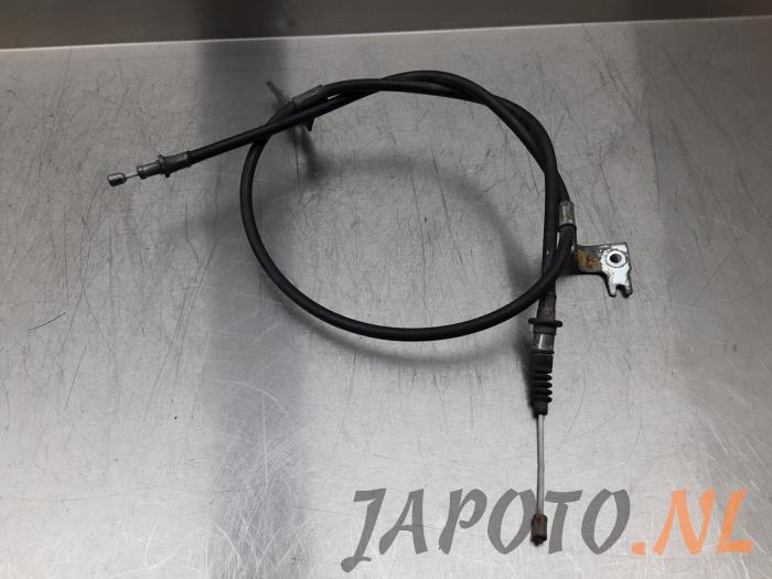 Parking brake cable from a Mazda 2 (DJ/DL) 1.5 SkyActiv-G 90 2017