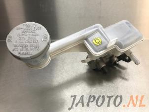 Używane Glówny cylinder hamulcowy Suzuki SX4 (EY/GY) 1.6 16V VVT Comfort,Exclusive Autom. Cena € 39,95 Procedura marży oferowane przez Japoto Parts B.V.