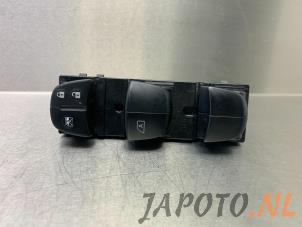 Used Multi-functional window switch Nissan Qashqai (J11) 1.2 DIG-T 16V Price € 44,95 Margin scheme offered by Japoto Parts B.V.