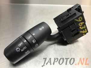 Usagé Commutateur lumière Mazda CX-5 (KE,GH) 2.2 SkyActiv-D 16V 2WD Prix € 39,95 Règlement à la marge proposé par Japoto Parts B.V.