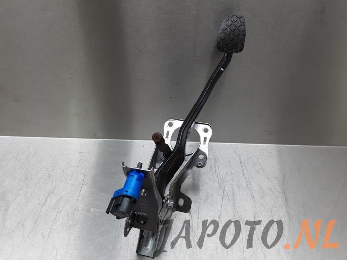 Używane Pedal hamulca Mazda CX-5 I (KE,GH) 2.2 SkyActiv-D 16V 2WD Cena € 31,45 Procedura marży oferowane przez Japoto Parts B.V.