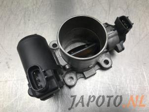 Usados Cuerpo de válvula de mariposa Toyota RAV4 (A3) 2.2 D-CAT 16V 4x4 Precio € 79,95 Norma de margen ofrecido por Japoto Parts B.V.