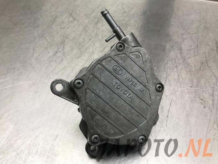 Używane Pompa oleju Toyota RAV4 (A3) 2.2 D-CAT 16V 4x4 Cena € 131,25 Procedura marży oferowane przez Japoto Parts B.V.