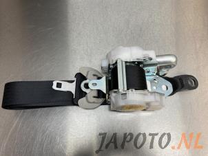 Used Front seatbelt, right Lexus CT 200h 1.8 16V Price € 124,95 Margin scheme offered by Japoto Parts B.V.