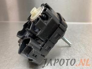 Used Headlight motor Lexus CT 200h 1.8 16V Price € 24,95 Margin scheme offered by Japoto Parts B.V.