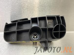 Used Rear bumper bracket, left Toyota Auris (E15) 1.33 Dual VVT-I 16V Price € 12,95 Margin scheme offered by Japoto Parts B.V.