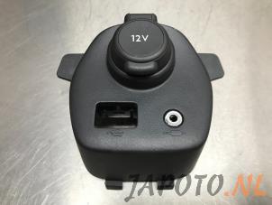 Used 12 volt connection Toyota Aygo (B40) 1.0 12V VVT-i Price € 14,95 Margin scheme offered by Japoto Parts B.V.