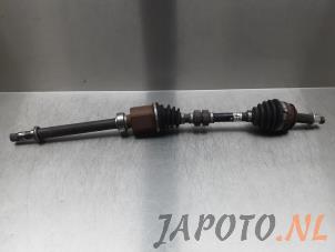 Used Front drive shaft, right Nissan Qashqai (J11) 1.2 DIG-T 16V Price € 125,00 Margin scheme offered by Japoto Parts B.V.