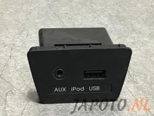 Used AUX / USB connection Hyundai iX35 (LM) 1.6 GDI 16V Price € 24,14 Inclusive VAT offered by Japoto Parts B.V.