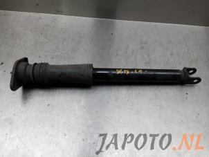 Used Rear shock absorber, left Hyundai iX35 (LM) 1.6 GDI 16V Price € 36,29 Inclusive VAT offered by Japoto Parts B.V.