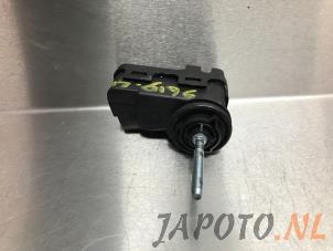 Used Headlight motor Hyundai iX35 (LM) 1.6 GDI 16V Price € 24,14 Inclusive VAT offered by Japoto Parts B.V.