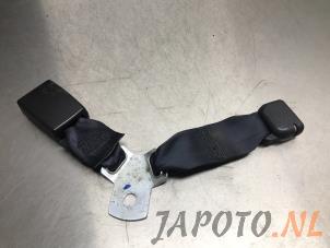 Usados Lengüeta de cinturón de seguridad izquierda detrás Mitsubishi ASX 1.6 MIVEC 16V Precio € 24,95 Norma de margen ofrecido por Japoto Parts B.V.