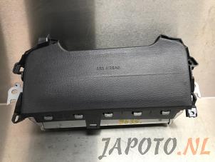 Usados Airbag de rodilla Toyota Corolla (E21/EA1/EH1) 1.8 16V Hybrid Precio € 249,00 Norma de margen ofrecido por Japoto Parts B.V.