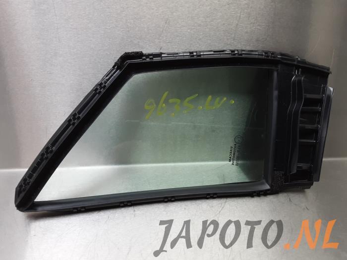 Zusätzliches Fenster 4-türig links vorne van een Toyota Corolla (E21/EA1/EH1) 1.8 16V Hybrid 2020