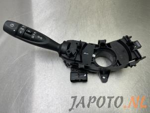 Usagé Commutateur lumière Hyundai i10 (B5) 1.0 12V Prix € 34,95 Règlement à la marge proposé par Japoto Parts B.V.