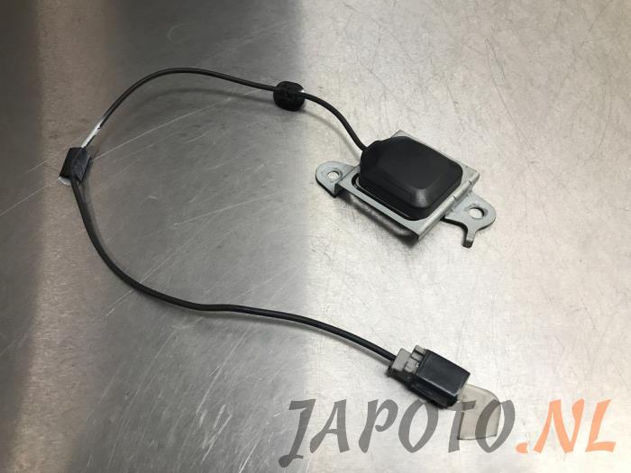 Używane Antena GPS Lexus GS (..S16) 300 3.0 24V VVT-i Cena € 30,45 Procedura marży oferowane przez Japoto Parts B.V.