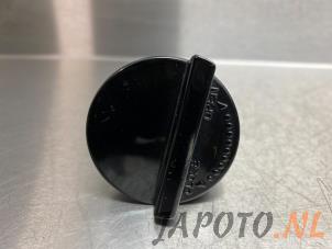 Used Rear towing eye cover Hyundai i20 (GBB) 1.0 T-GDI 100 12V Price € 14,95 Margin scheme offered by Japoto Parts B.V.