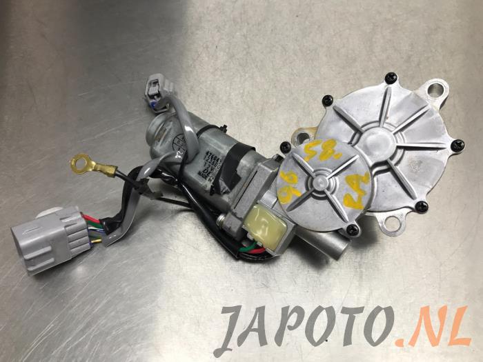 Używane Silnik dachu cabrio Lexus IS C (E2) 250 C 2.5 V6 24V Cena € 209,99 Procedura marży oferowane przez Japoto Parts B.V.