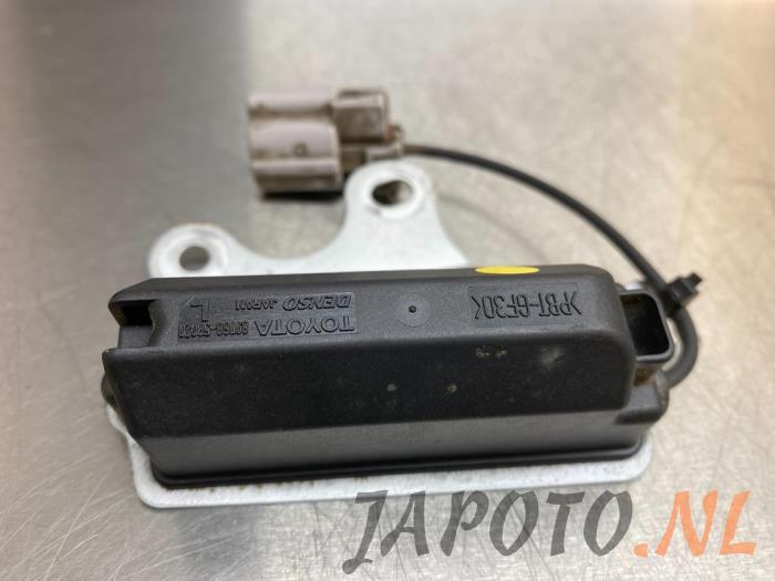 Używane Keyless Entry-Antena Lexus IS C (E2) 250 C 2.5 V6 24V Cena € 36,70 Procedura marży oferowane przez Japoto Parts B.V.
