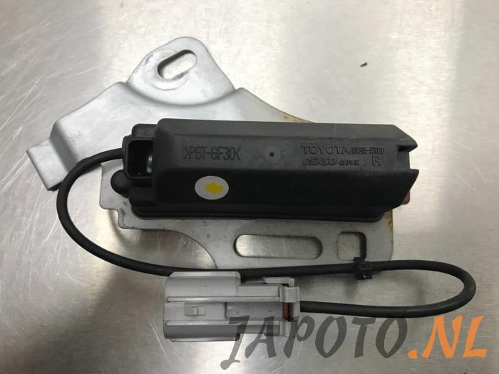 Używane Keyless Entry-Antena Lexus IS C (E2) 250 C 2.5 V6 24V Cena € 20,95 Procedura marży oferowane przez Japoto Parts B.V.