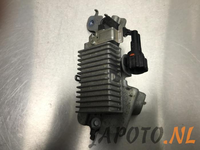 Usagé Module pompe carburant Lexus IS C (E2) 250 C 2.5 V6 24V Prix € 52,50 Règlement à la marge proposé par Japoto Parts B.V.