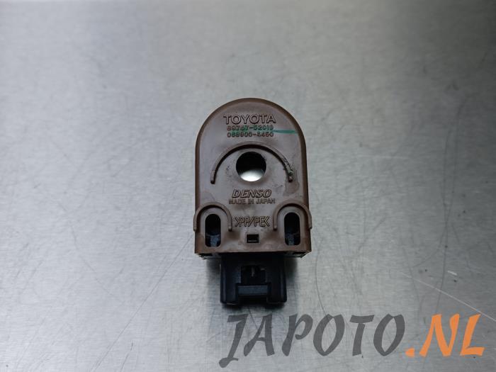 Używane Przekaznik Lexus IS C (E2) 250 C 2.5 V6 24V Cena € 15,70 Procedura marży oferowane przez Japoto Parts B.V.