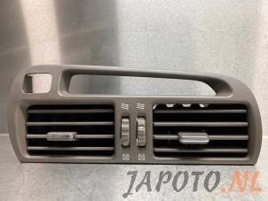 Usagé Aerateur tableau de bord Lexus GS (..S16) 300 3.0 24V VVT-i Prix € 19,95 Règlement à la marge proposé par Japoto Parts B.V.