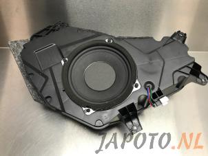 Gebrauchte Subwoofer Hyundai iX35 (LM) 1.6 GDI 16V Preis € 84,69 Mit Mehrwertsteuer angeboten von Japoto Parts B.V.