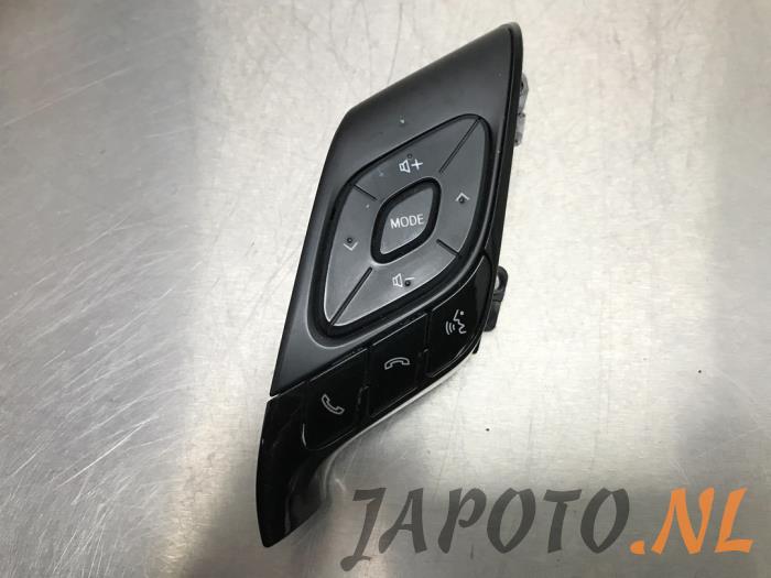 Telefon Modul van een Toyota C-HR (X1,X5) 1.2 16V Turbo 2019