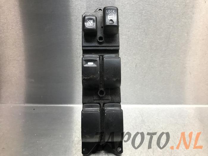 Usados Interruptor combinado de ventanillas Mitsubishi ASX 1.6 MIVEC 16V Precio € 52,45 Norma de margen ofrecido por Japoto Parts B.V.