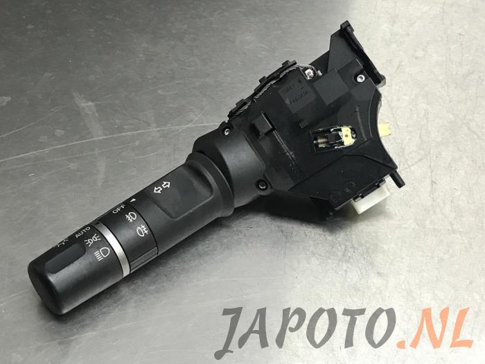 Używane Przelacznik swiatel Mazda 6 SportBreak (GH19/GHA9) 2.2 CITD 16V 185 Cena € 36,70 Procedura marży oferowane przez Japoto Parts B.V.