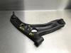 Toyota Aygo (B10) 1.0 12V VVT-i Brazo portante lado inferior derecha delante