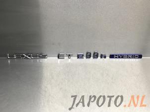Usados Emblema Lexus CT 200h 1.8 16V Precio € 19,95 Norma de margen ofrecido por Japoto Parts B.V.