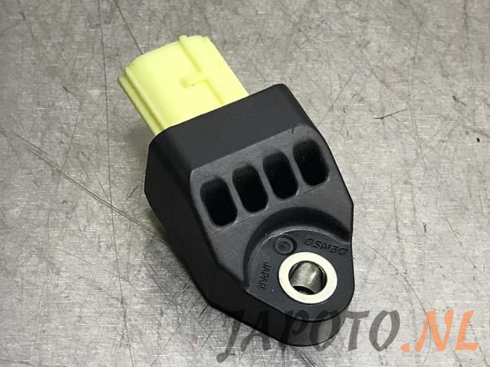 Begagnade Airbagsensor Lexus CT 200h 1.8 16V Pris € 20,95 Marginaltabell erbjuds av Japoto Parts B.V.
