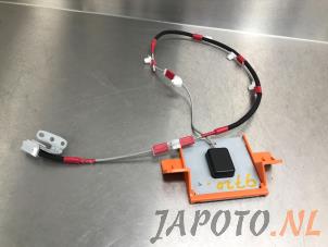 Usagé Antenne GPS Lexus CT 200h 1.8 16V Prix € 34,99 Règlement à la marge proposé par Japoto Parts B.V.