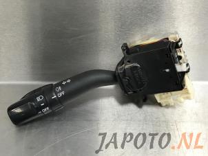 Usados Interruptor de luz Toyota HiAce II 2.5 D4-D 117 4x4 Precio € 42,34 IVA incluido ofrecido por Japoto Parts B.V.