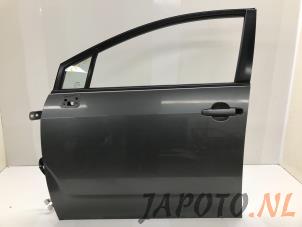 Usagé Portière 4portes avant gauche Toyota Corolla Verso (R10/11) 1.8 16V VVT-i Prix € 100,00 Règlement à la marge proposé par Japoto Parts B.V.