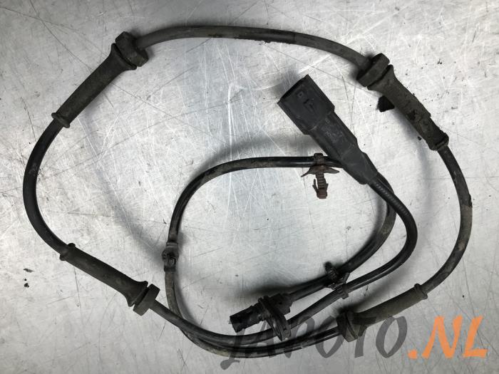 Usados Sensor ABS Nissan Qashqai (J10) 1.6 16V Precio € 20,95 Norma de margen ofrecido por Japoto Parts B.V.