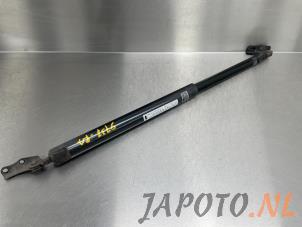 Usagé Amortisseur à gaz arrière droit Toyota HiAce II 2.5 D4-D 117 4x4 Prix € 24,14 Prix TTC proposé par Japoto Parts B.V.