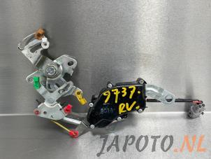 Używane Silnik centralnego zamka Toyota HiAce II 2.5 D4-D 117 4x4 Cena € 42,29 Z VAT oferowane przez Japoto Parts B.V.