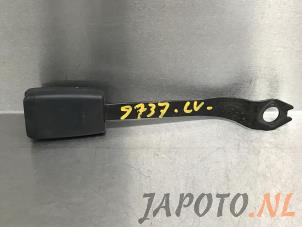 Used Front seatbelt buckle, left Toyota HiAce II 2.5 D4-D 117 4x4 Price € 18,09 Inclusive VAT offered by Japoto Parts B.V.