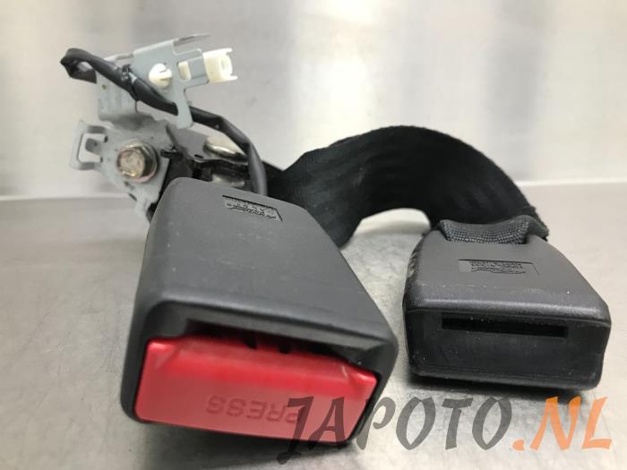 Insertion ceinture de sécurité arrière gauche d'un Mazda CX-5 (KE,GH) 2.0 SkyActiv-G 16V 2WD 2015