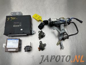 Używane Stacyjka + sterownik Daihatsu Copen 1.3 16V DVVT Cena € 249,95 Procedura marży oferowane przez Japoto Parts B.V.